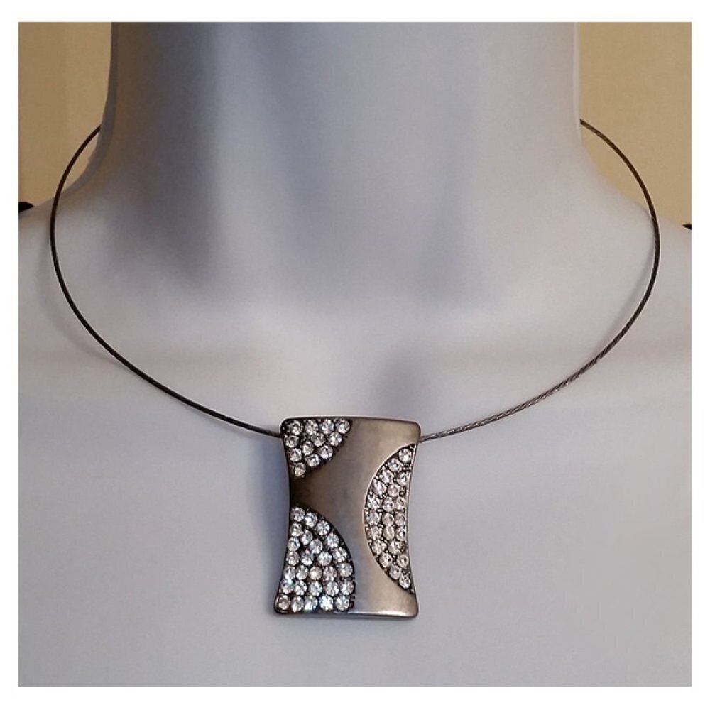Lia Sophia Rhinestone Gunmetal Collar Necklace Modernist Style Pendant